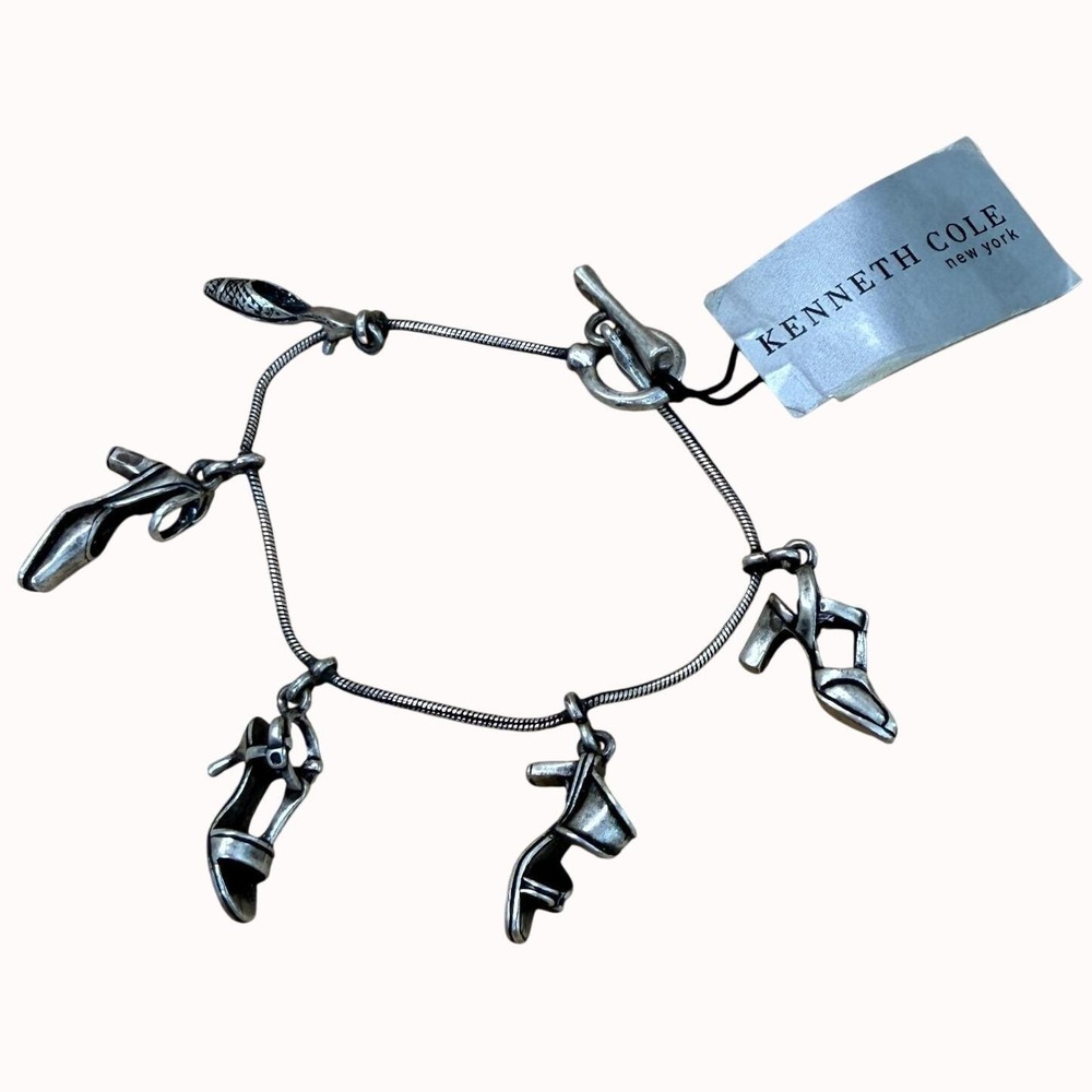 Kenneth Cole Silver Tone Metal High Heel Shoe Charm Bracelet Vintage Y2K Toggle